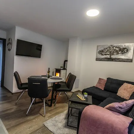 Apartmani Tea Ogulin Exterior photo