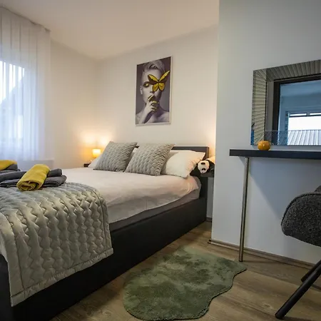 Apartmani Tea Ogulin Exterior photo