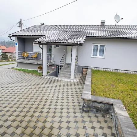 Apartmani Tea Ogulin Exterior photo