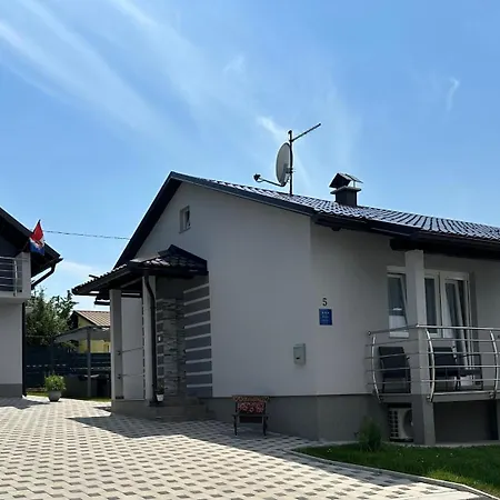 Apartmani Tea Ogulin Exterior photo